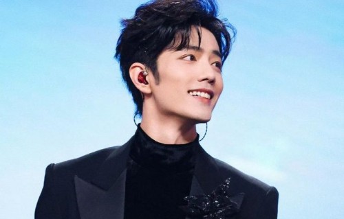 肖战站姐爱不愚人：六年坚守，饭圈最稳的浪漫刷屏全网