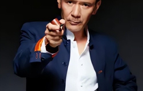 57岁成影帝，女儿却背对他：姚安濂戳穿无数人“为家打拼”的谎言