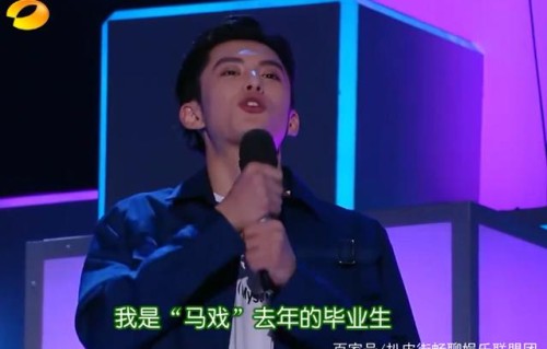 王鹤棣参加《少年说》深情感恩何老师,这番话让谢娜听完当场落泪
