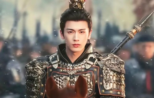 “粉底液将军”被群嘲，本质是古偶剧创作法的摇摇欲坠…|影视行业评论|逐玉|张凌赫|古装造型槽点|电视剧剧情讨论