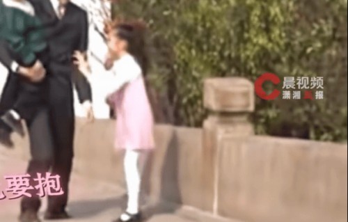 钟汉良分享与郭晓彤合作趣事曾被9岁的她拒绝加好友