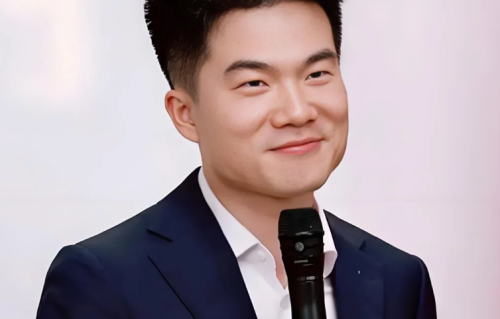 优思益风波升级！与辉同行销售额超千万惹争议，董宇辉评论区沦陷