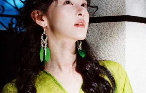 网友对赵晴“端午小美女”这个称呼有什么看法？|端午节|卷发|绿裙|造型|营销