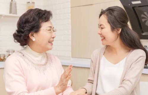 儿媳好不好，根本不用装！这5件事藏不住，全占的婆婆偷着乐吧