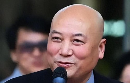 哪有软柿子，前女首富陈丽华去世1个月，迟重瑞的真实现状曝光