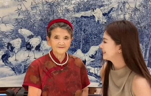 杨子新欢被曝婚内产子，黄圣依17年付出敌不过一盆绿植，现实早已暗度陈仓