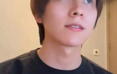 侯卓成自曝和杨汝晴未分手，但原定的订婚宴推迟