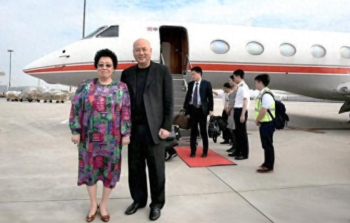 迟重瑞姐弟身份疑曝光？姐姐教书弟弟唱戏，36年从未沾过陈丽华半点光