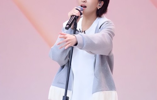 娱乐圈的“半老徐娘”，到中年事业再翻红，越老越有味道？