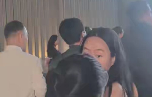 佟知霏和佟含月未来是否会正式进入演艺圈发展？|佟大为|态度|家庭|星二代|王祖贤
