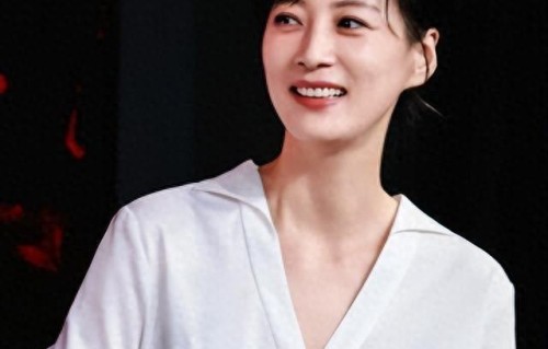女演员跟他同居5年，将美好的年华都给了他，他却转身和闺蜜结婚 