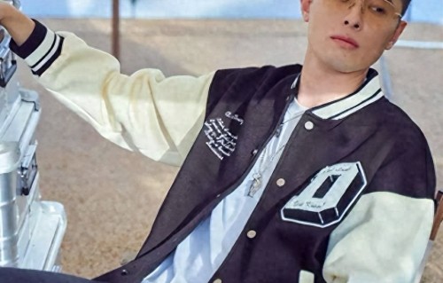 小三上位真相大白仅3天，买超高调求“复合” 张嘉倪这下彻底赢了 