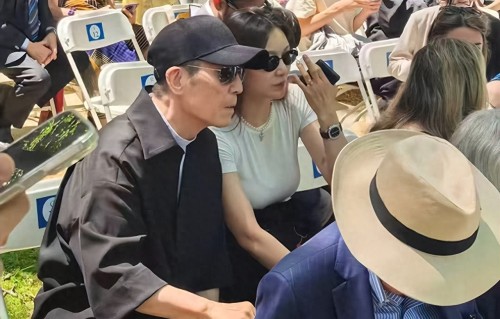 张艺谋也没想到，他和陈婷22岁的儿子，如今开始给他争光了 