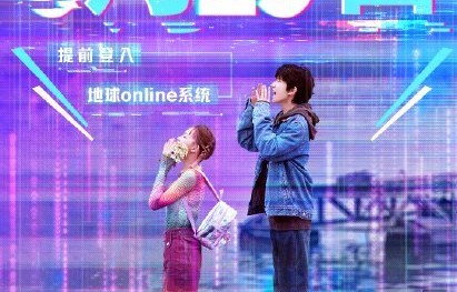 王源留胡渣了 反差感造型引热议