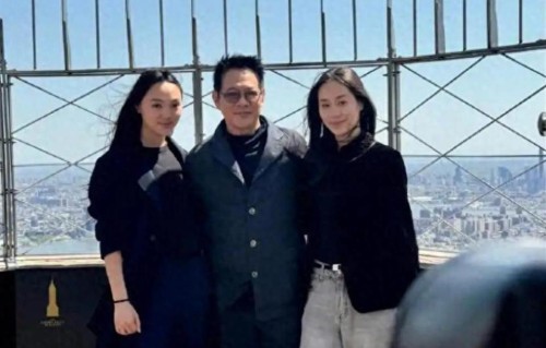 63岁李连杰罕见坦诚！甲亢毁容、满身旧伤：人生最苦的日子，我熬过来了