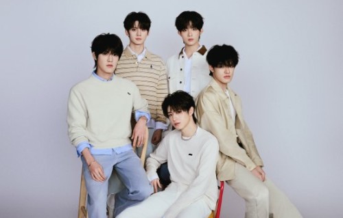 TOP登陆少年团：五个00后靠什么成内娱“硬核权威”？