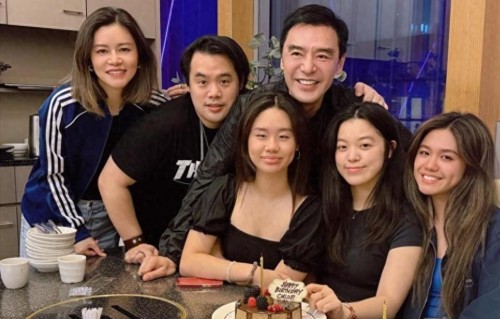 星二代宣布要离开香港！其实他长得一表人才，可惜没在娱乐圈发展
