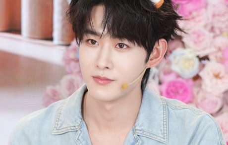 观众和行业专家对田嘉瑞在《月鳞绮纪》中的表现有何评价？