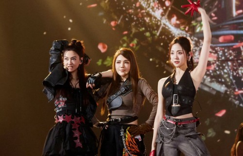 乌兰图雅乘风2026舞台妆造获赞|亮眼|演唱会|造型|美貌|气质