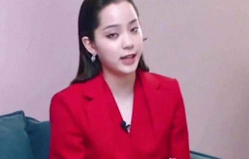 纽约时装周杀疯！刘亦菲背头西装飞吻，气场封神碾压全场