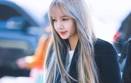 粉丝迷之行为,Lisa和贺峻霖粉丝跨圈battle,比谁更舍得花钱?