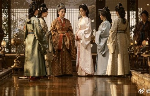 田曦薇领衔主演，首度突破甜妹形象，《嫁金钗》优酷全网独播