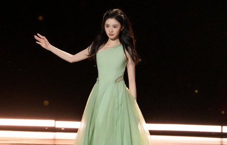 刘浩存过去还有哪些被赞情商高或温暖治愈的瞬间？|中国电影盛典|线下活动|粉丝|反击|沉默