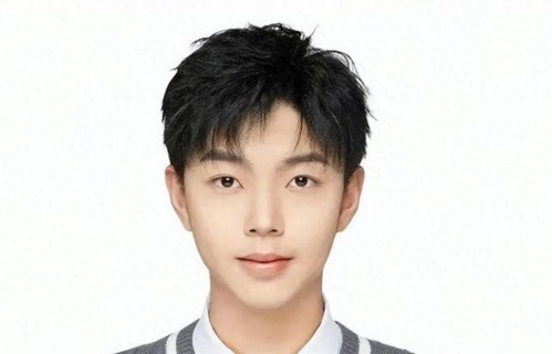 蒋勤勤没想到，曾被自己抛弃的前男友，如今靠着儿子又翻身了