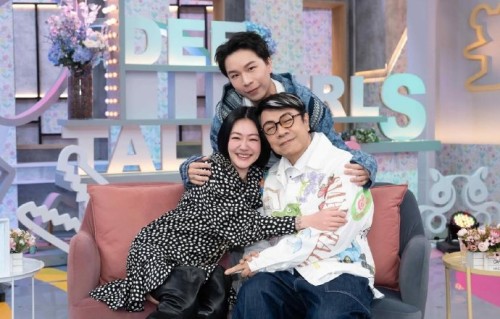 小S回归首秀的搭档蔡康永在节目中提供了哪些支持？|小姐不熙娣|康熙来了|复工|情感|康熙