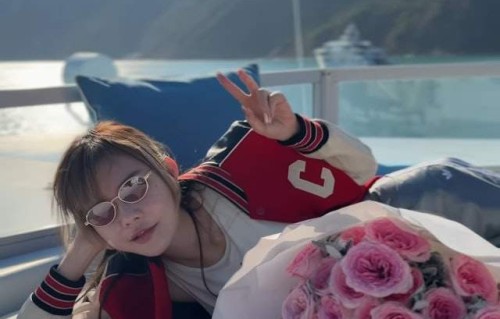 富豪马清铿情妇晒斑秃画面！头上两大块好明显，十年诞下四个儿女