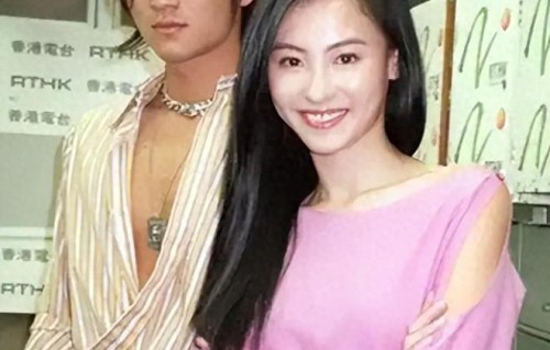 张柏芝晒二儿子近照！15岁谢振南超妈半头，侧脸撞脸爸妈