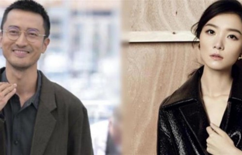 王传君一家现身三亚度假，老婆吊带外露小腹微隆，闺女腿很长