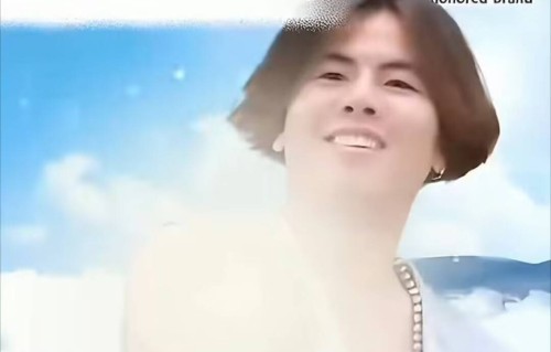 曝某牛奶直播间涉黄涉低俗！导致六年级女生问家长性暗示词语