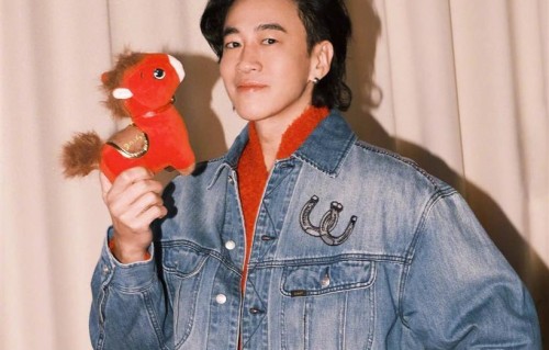 何润东称翻红后接到很多工作邀约！回应张凌赫被评粉底液将军