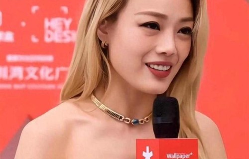 港圈：你可以跟英皇唱反调，但千万给容祖儿难堪！45岁的她凭什么