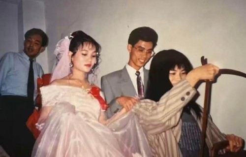 为什么一部潮汕方言小成本电影能成为票房黑马？|谢南枝|电影评分|给阿嬷的情书|李思潼|南海冰室
