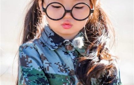 阿拉蕾目前还在拍戏或参加其他演艺活动吗？