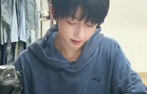 杨博文展现炸毛、精致、夜魅三种形态|可爱