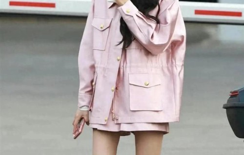 孙怡浪姐现场，这么好的甜妹形象没多拍几部偶像剧真的浪费了 ​