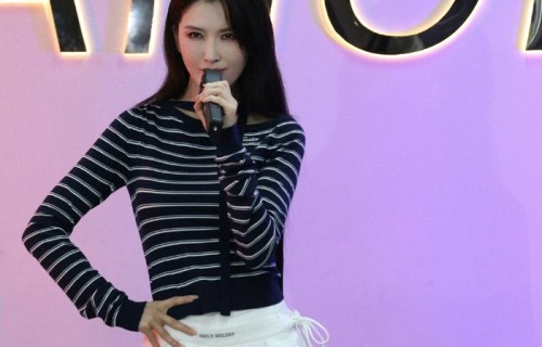 48岁徐洁儿上“浪姐”全开麦唱跳，她怎么做到的稳稳地浪？