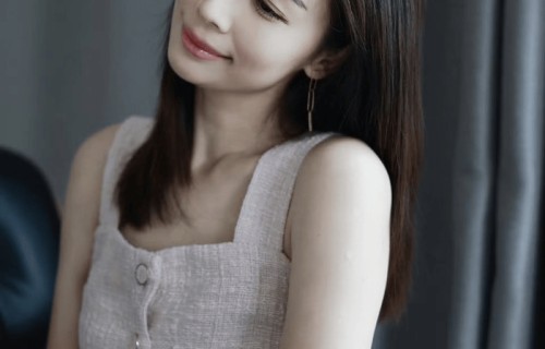 从选美小花到美容帝国老板，杨秀惠连生三胎仍美得像开了挂