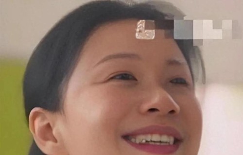 倪虹洁的下场，谁也别心疼，纯粹是自找的，她最该怪的是自己