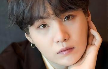 闵玧其[韩国男歌手、制作人、防弹少年团组合成员]