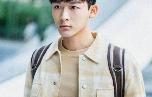 张晚意主演的《非凡医者》开播后评论一片叫好,被张晚意演哭了!