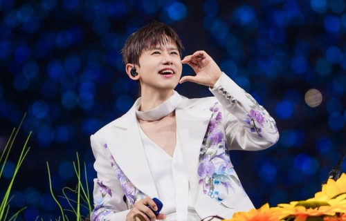 张杰鸟巢演唱会雨中圆满落幕，万人共赴星光之约