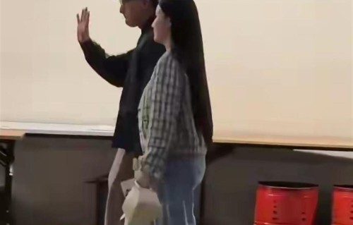 51岁刘恺威现状： 又换了新女友，事业毫无起色，前妻杨幂截然相反