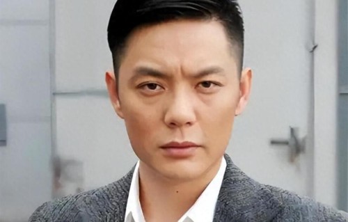 傅程鹏近况曝光！娶小6岁娇妻又如何？51岁活成笑话事业凉凉怪谁