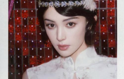 古力娜扎旗袍撕拉片刷屏，东方美学这次赢麻了