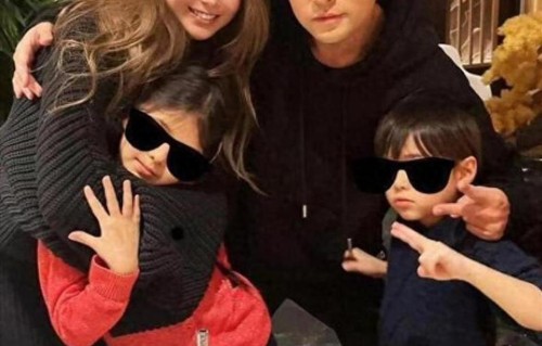 周杰伦大女儿近照曝光！10岁海瑟薇身形高挑，竟比妈妈还抢镜？