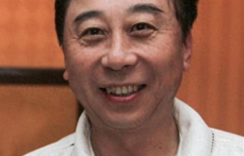 和闫学晶结婚、骚扰保姆、与牛群反目，冯巩的私生活谣言有多离谱？